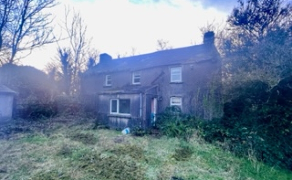Three Bedroom Farmhouse on 16.70 acres of Agricutural land